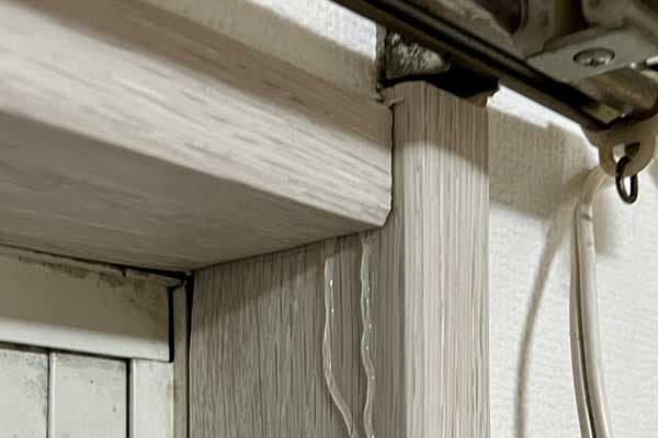 窓枠からの水垂れ